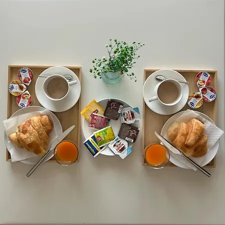 Frühstückspension Sunbeach 44 - Skyview 4*